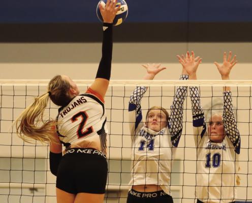 Cambridge sweeps past Arapahoe