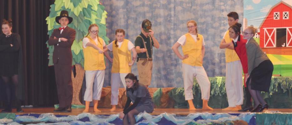 Hope Koller, Josiah Goshert, Elizabeth Bell, River Einspahr, Isaac Goshert, Addie Jeffcoat, Wayne Lee, Areli Calamaco and Alese williams make fun of ‘Ugly’ played by Hannah Whitson