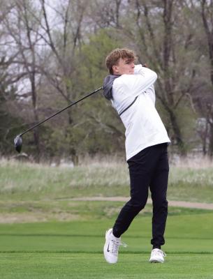 Southern Valley’s Braxton Hammond rips a tee shot.