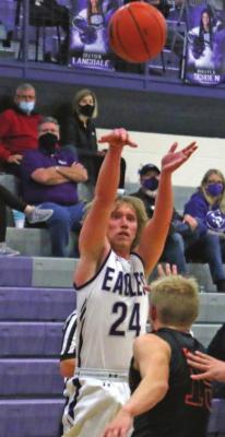 Eagles take down Swedes, Overton