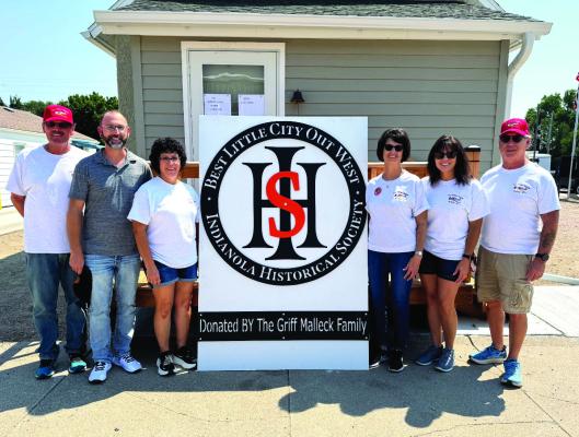 Vickie Malleck and family members