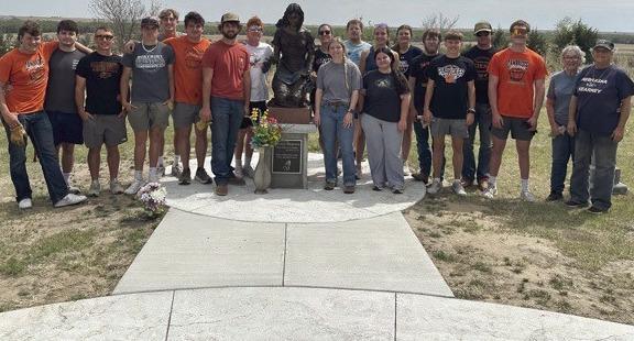 Cambridge seniors complete service project