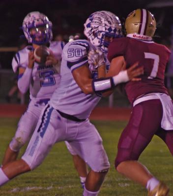 Arapahoe falls at district-leader Dundy County-Stratton