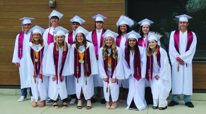Elwood Seniors received their diplomas on Saturday