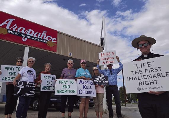 Life Chain held in Arapahoe