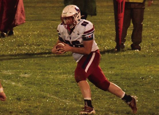 The Raiders’ Kahner Kotschwar snares a turnover.