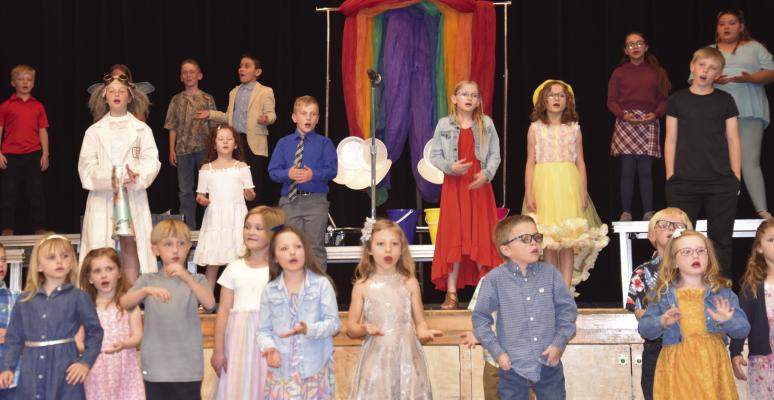 Arapahoe elementary spring program held recently