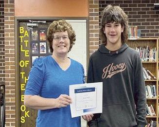 Cambridge Area Rotary Club was happy to have had lunch with Jayden Ruf our Rotary Cambridge Student of the Fall Quarter! This is an impressive young man that exceeds our motto of “Service above self”.