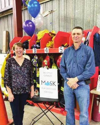 Pictured are NealMcInturf (right) and hiswife Margaret during an appreciation meal on Wednesday, December 9. Neal served on the Oxford Village board for over 20 years. He first took the oath of office inJuly of 2000. in December of 2005 he was voted in as chairman, and retained that position for fifteen years.