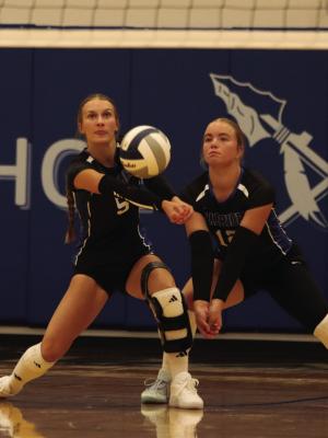 Arapahoe sweeps Flyers