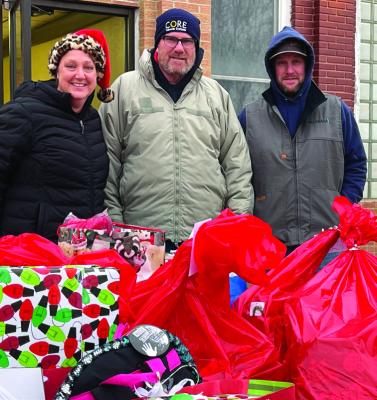 Group effort spreads holiday cheer in Frontier County