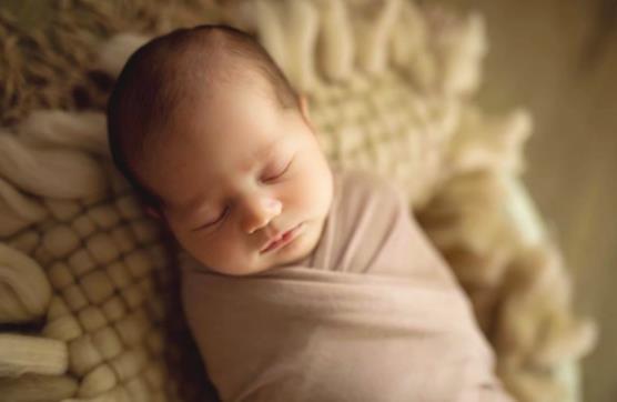 BIRTH ANNOUNCEMENT