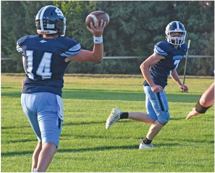 Southwest’s Houston Billeter flares a pass to Nate Rippe.