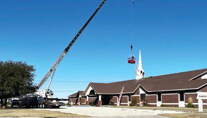 Steeple removed at E-Free Church in Oxford