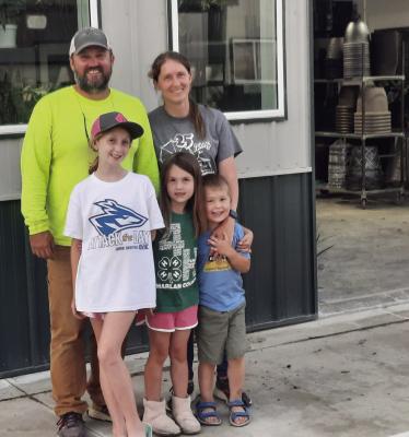 Kenton and Erin Peterson and Children