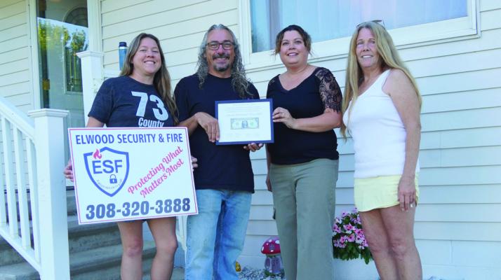 Elwood Chamber awards First Dollar
