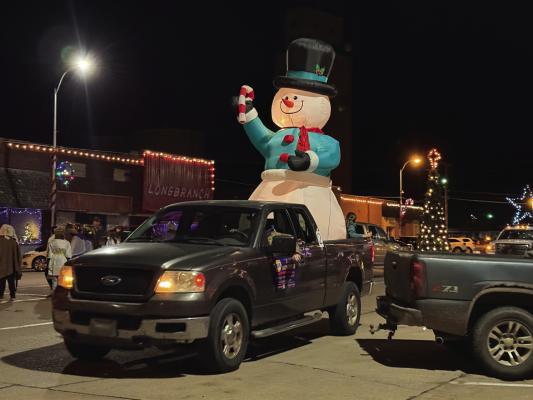 Santa, soup supper and Oxford’s Christmas Light Parade