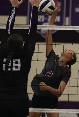 Wolves sweep season-opening triangular