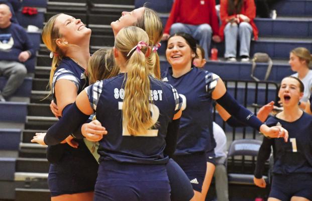 Roughriders better at closing time in district finals victory
