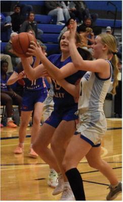 Raiders take down Wallace; Arapahoe garbs victory from Med Valley