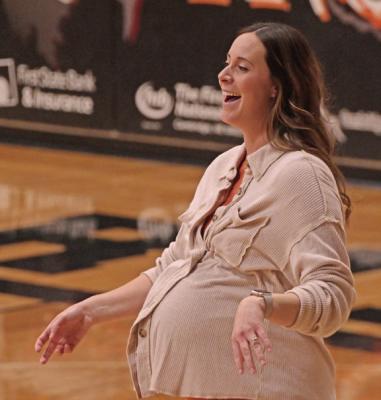For Carpenter, baby No. 3 arrives on Eve of State Tournament