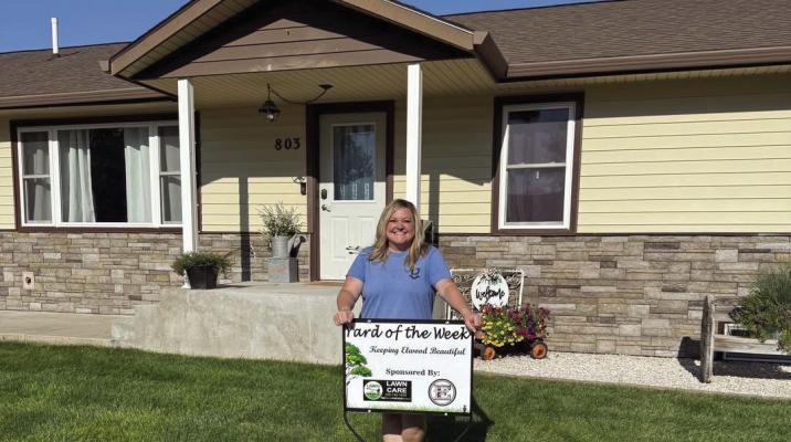 This week’s Elwood Yard of the Week winner is Shelby Borden! Yard of the Week is sponsored by Lawn in Order Lawn Care and Elwood Chamber of Commerce.
