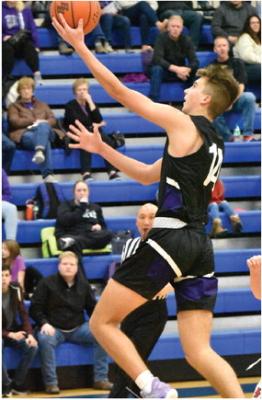 Southern Valley’s Isaac Hamilton scored twenty points against Holdrege to lead his team.