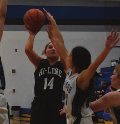 Bulls, Roughriders split hoops contests