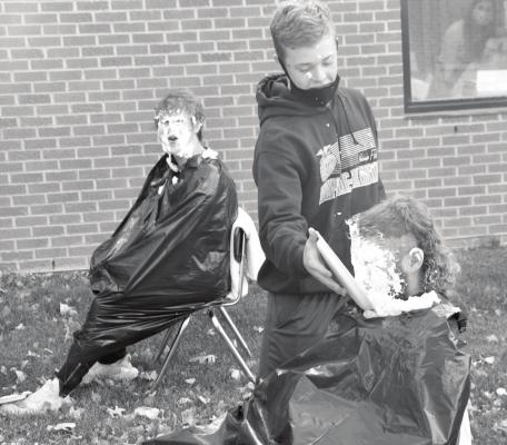 Color Blast 5K give funds to Arapahoe Library