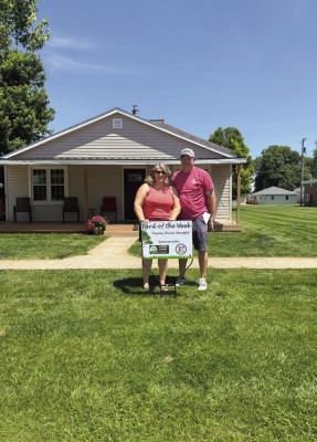 Elwood Yard of the Week