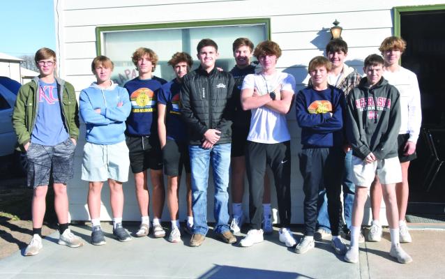 AHS basketball team collect items for Arapahoe Food Pantry
