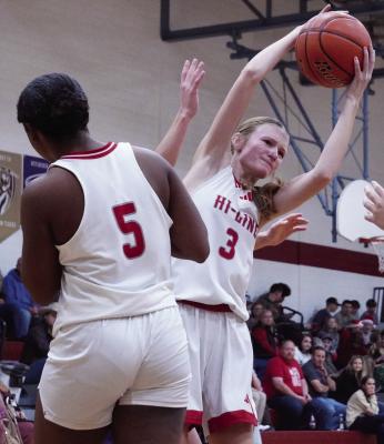 Eagles tie down Bulls in defensive battle