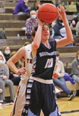 Southwest’s Cole Barnett pulls up for a jumper.