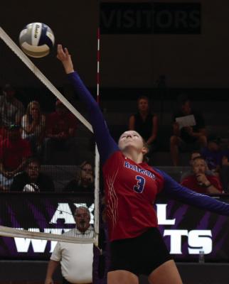 Medicine Valley’s Stella Heapy attacks a ball on second contact.