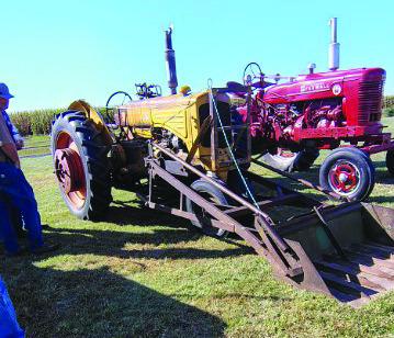 Heritage Antique Tractor Club visits Holtze farm