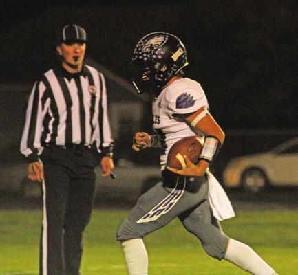 Arapahoe caps perfect regular season with win over Eagles