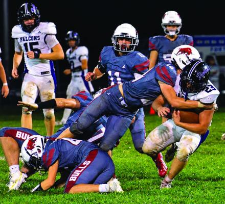 Hi-Line battles, falls to Falcons