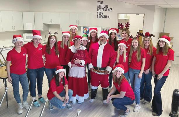 Arapahoe FCCLA spreading joy