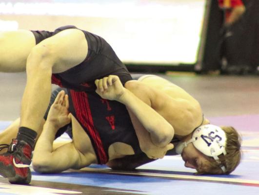 Southern Valley’s Braxton Hammond clinched a medal with a semifinal pin over Alma’s Carter Brandyberry.