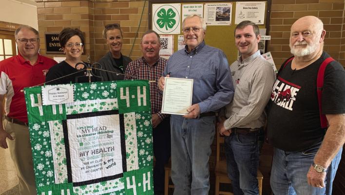Gosper Commissioners.jpg (L-R) – Todd Whitney, Sandy Dannehl, Codina Moore, Bruce Bader, Terry Lerdall, Calvin DeVries, &amp; Glen Hofman.