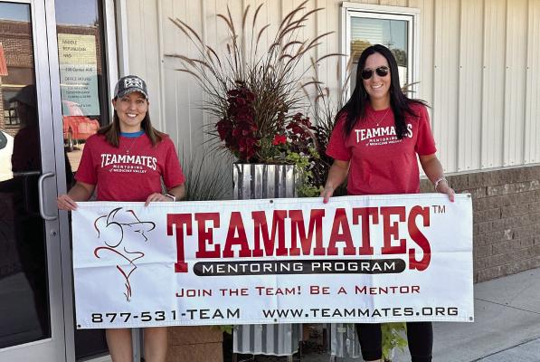 Alt Text for ImageMedicine Valley Teammates support local youth