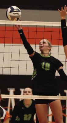Cambridge sweeps MHC for seventh-straight win