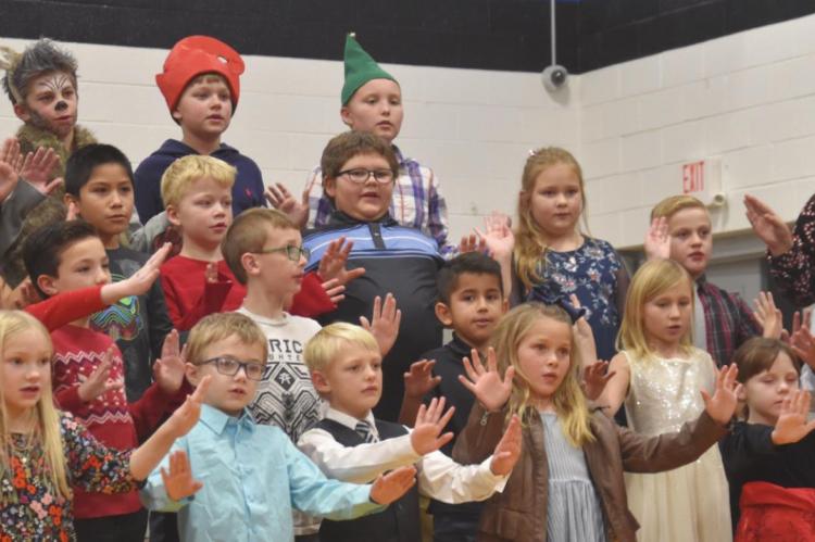 Arapahoe K-6 Christmas program