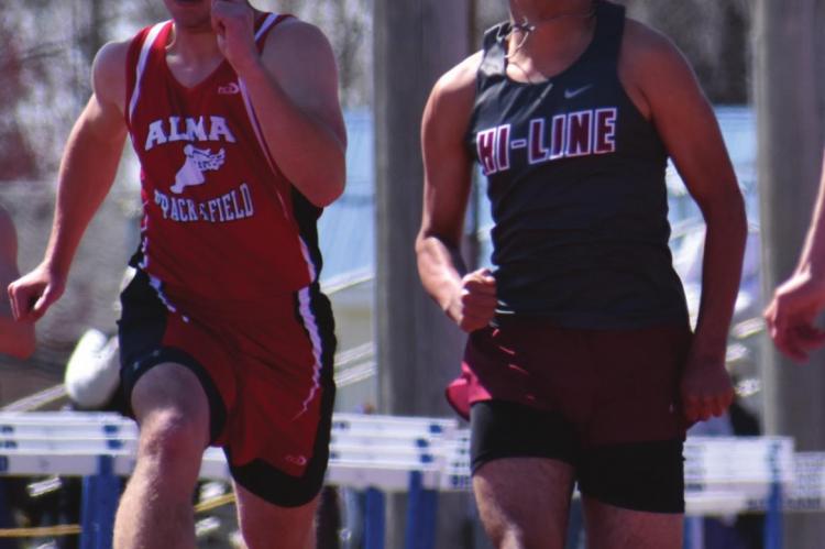 Hi-Line’s Schmidt leads local teams at Med Valley Invite